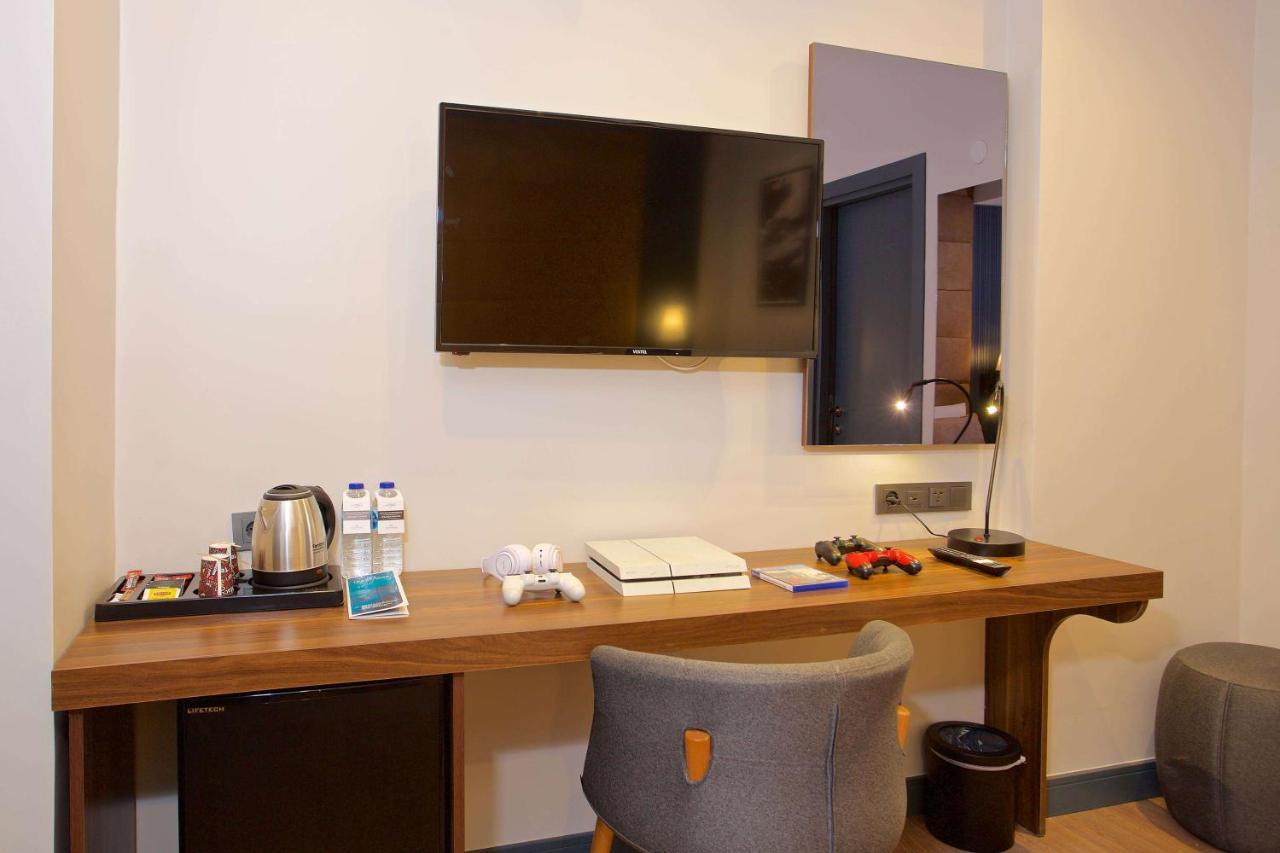 Days Inn By Wyndham Istanbul Arnavutkoy Екстер'єр фото