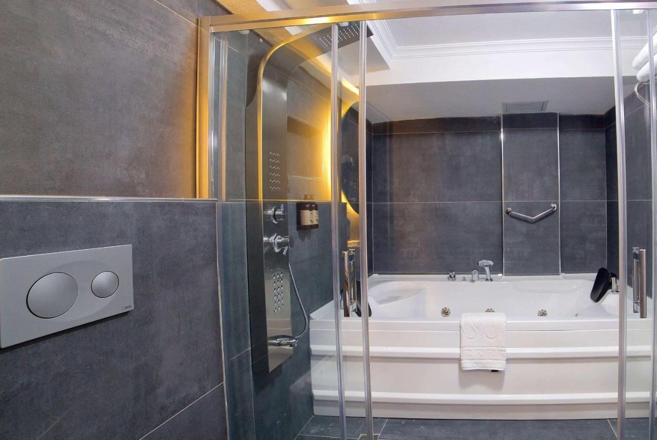 Days Inn By Wyndham Istanbul Arnavutkoy Екстер'єр фото
