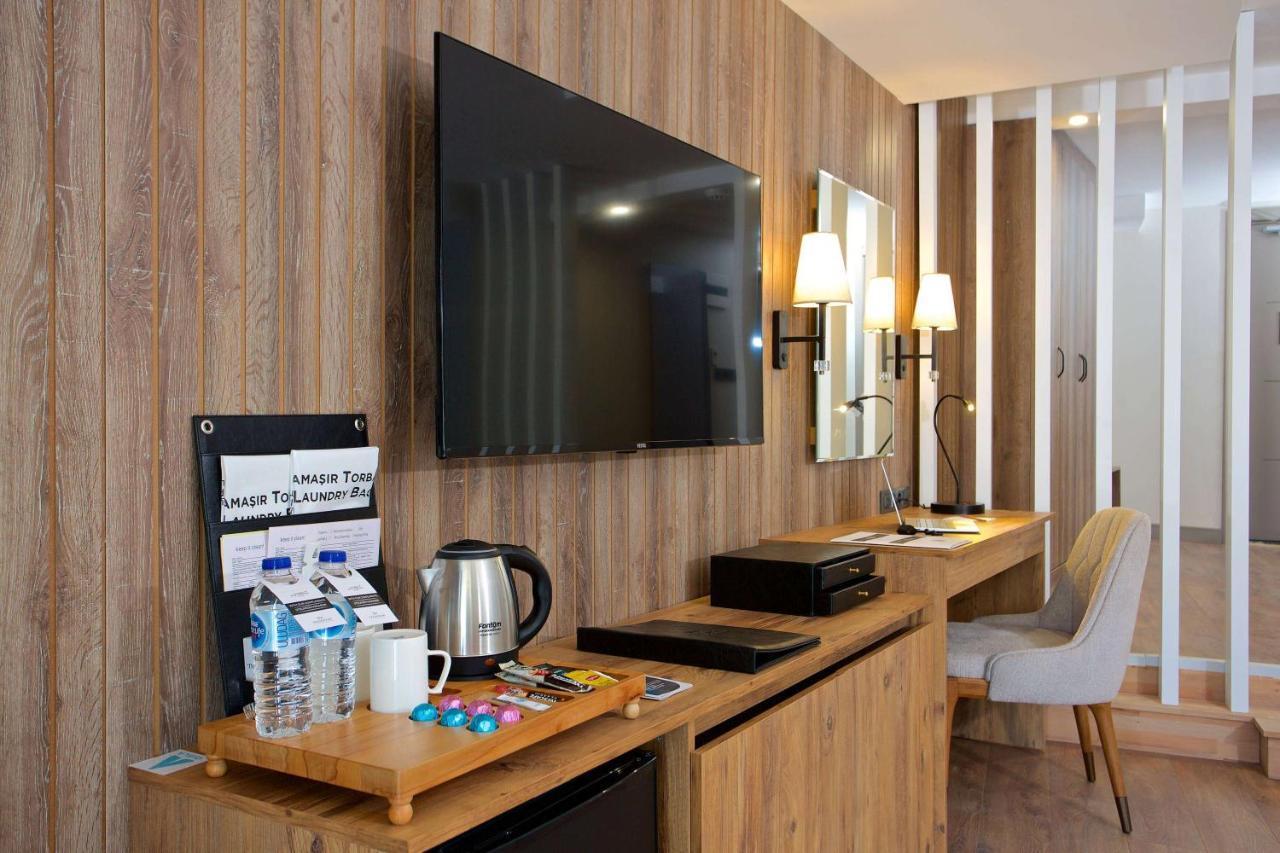 Days Inn By Wyndham Istanbul Arnavutkoy Екстер'єр фото