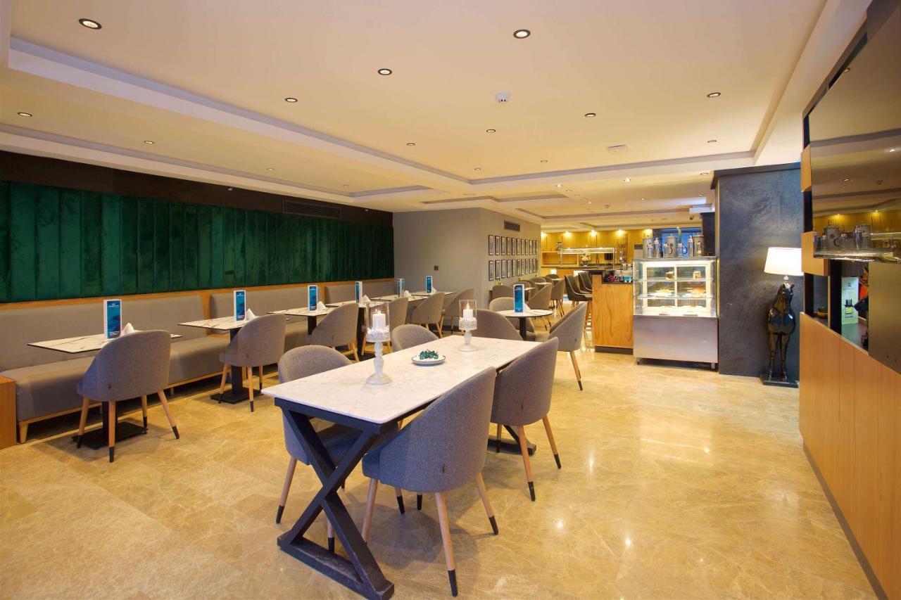 Days Inn By Wyndham Istanbul Arnavutkoy Екстер'єр фото